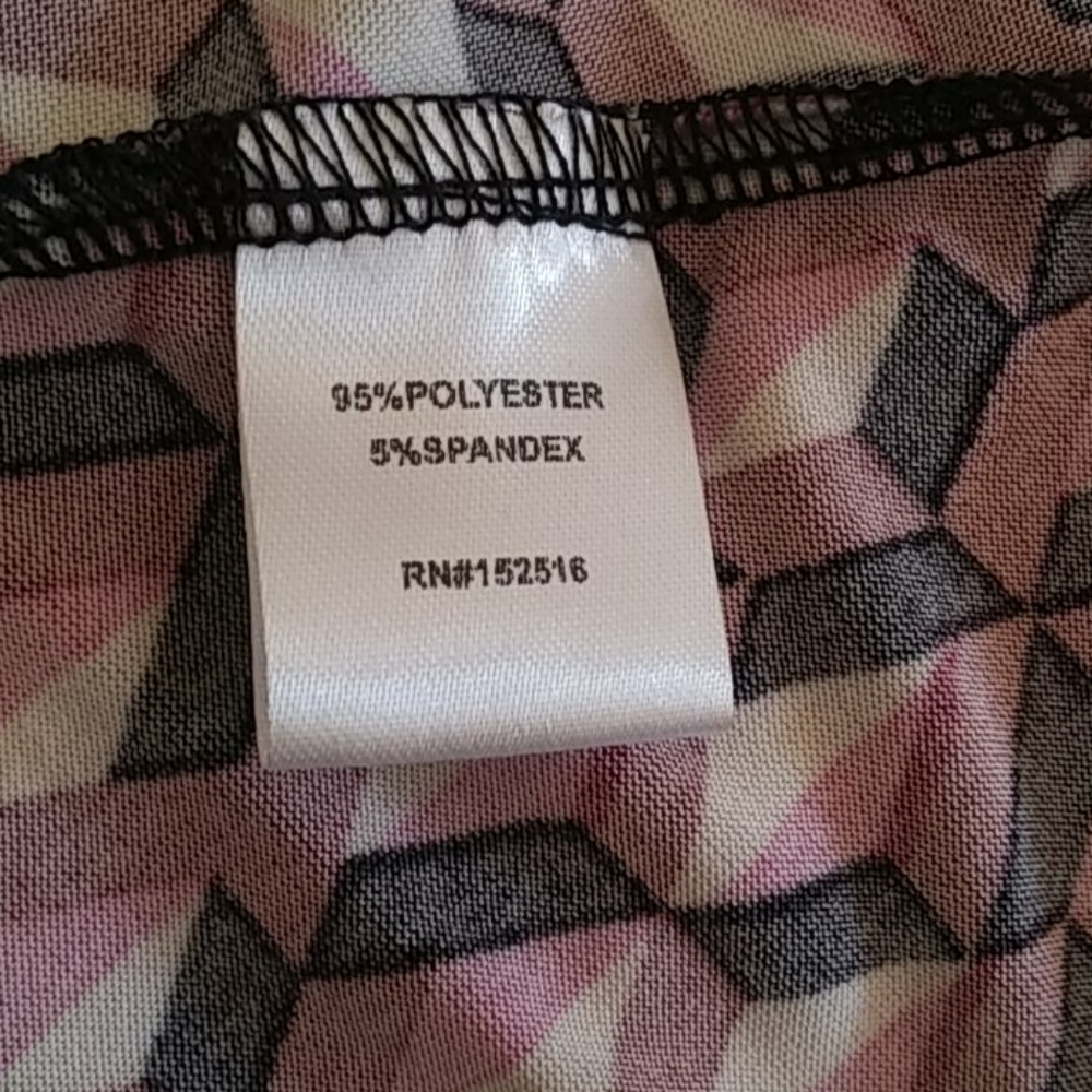 Ryan Wythe Dress. - Picture 4 of 12